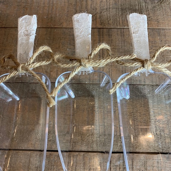 Rustic looking buffet scoops - Picture 2 of 3